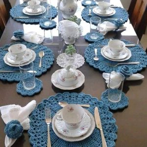 Table sitting